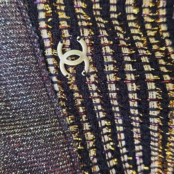 CHANEL Metallic Tweed 'Cruise 2010' Skirt New Without Tag - Picture 5 of 6